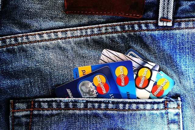 Kreditkartentypen erklärt: Prepaid-, Credit-, Charge- und Debit-Karten